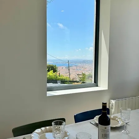 Апартаменты Jardin Avec Jacuzzi, Vue Et Montagne, Clim & Parking Ницца